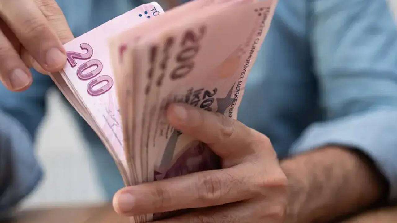 EYT'yi kaçıranlara yeni umut: 2000-2008 arası sigortalılara kademeli emeklilik masada, TBMM'ye 6 maddelik önerge sunuldu! 9
